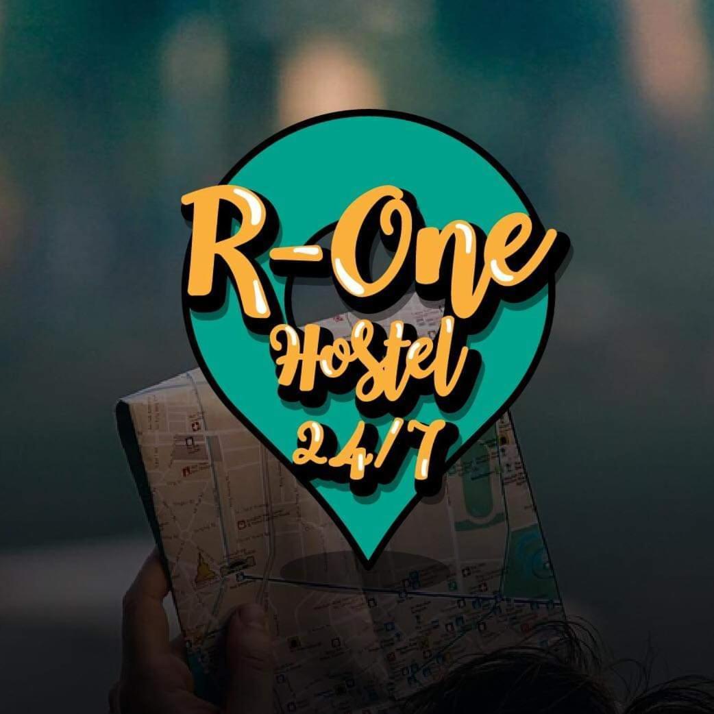 R-One 24/7 Hotel Bangkok Exterior foto